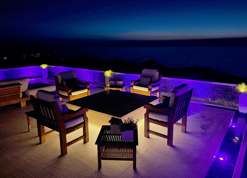 Visual illustration of a strong Bluetooth® Mesh network using Alliance bt Range Extenders